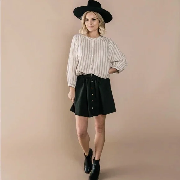 Rylee + Cru BUNDLE: 2 dresses (xs) + 2 skirts (s) - Picture 7 of 9